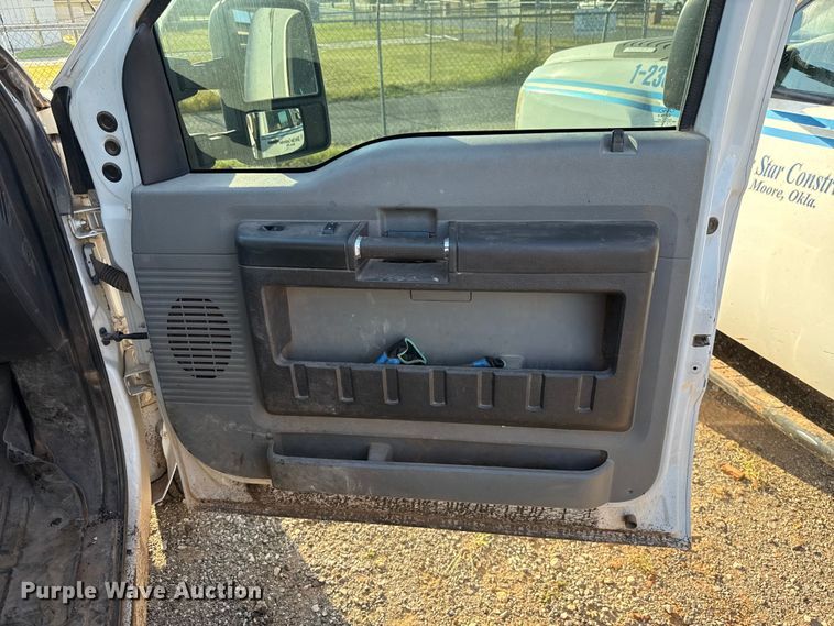 image for item EU5012 2015 Ford F250 Super Duty XL Crew Cab pickup truck