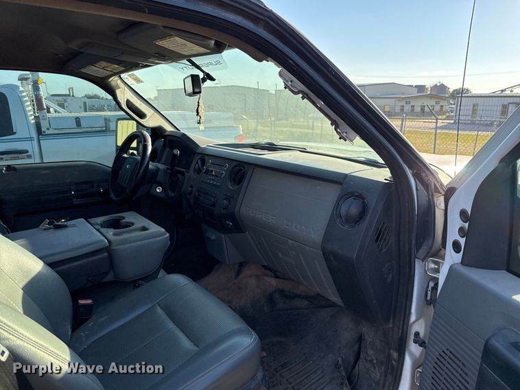 image for item EU5012 2015 Ford F250 Super Duty XL Crew Cab pickup truck