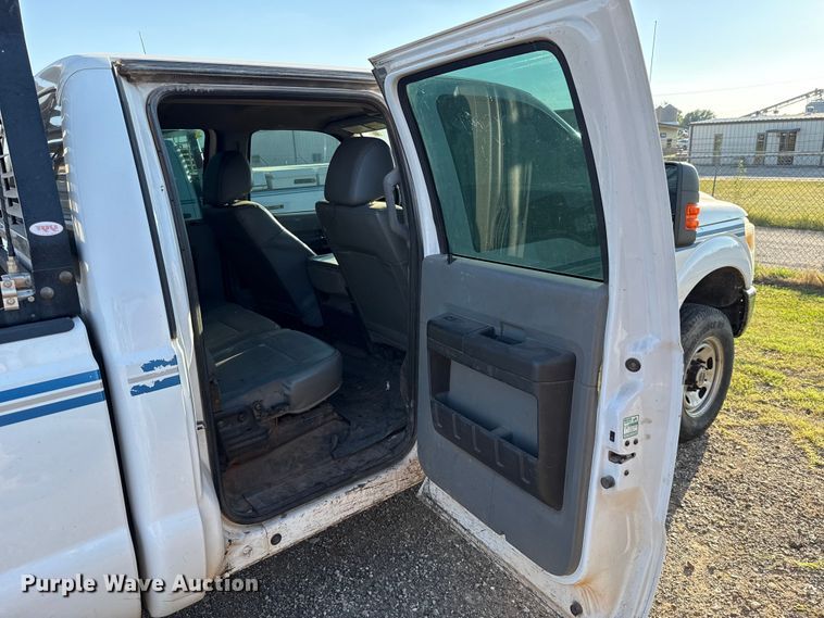 image for item EU5012 2015 Ford F250 Super Duty XL Crew Cab pickup truck