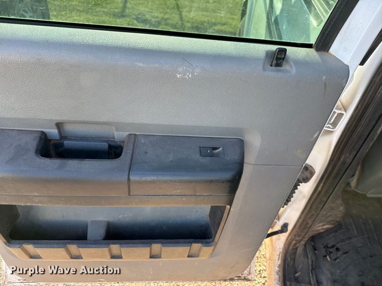 image for item EU5012 2015 Ford F250 Super Duty XL Crew Cab pickup truck