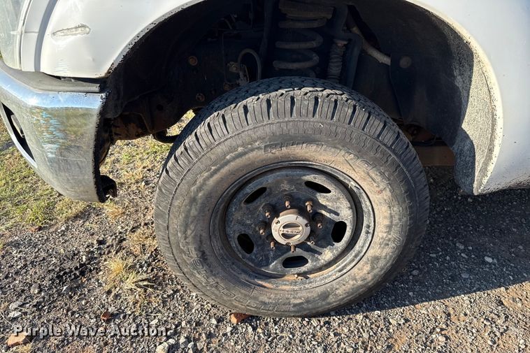 image for item EU5012 2015 Ford F250 Super Duty XL Crew Cab pickup truck