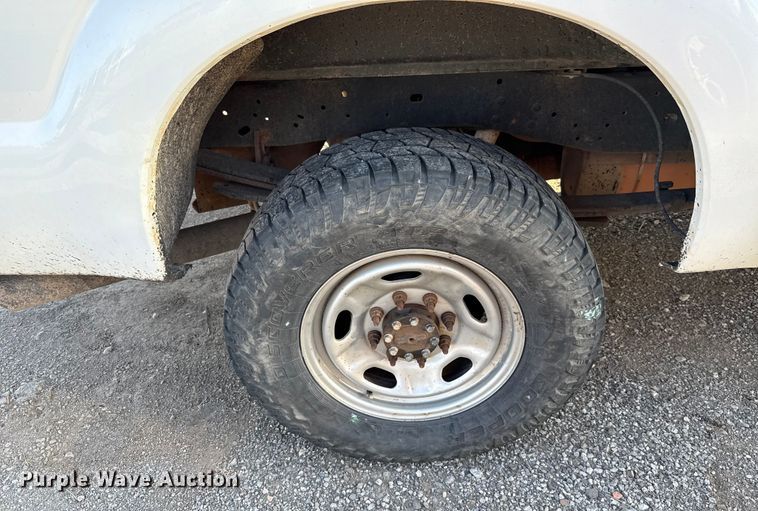 image for item EU5012 2015 Ford F250 Super Duty XL Crew Cab pickup truck