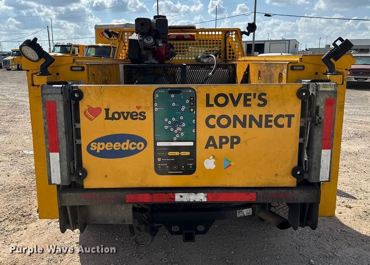 image for item EU5067 2018 Chevrolet Silverado 3500HD utility bed pickup truck