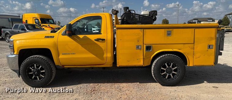 image for item EU5067 2018 Chevrolet Silverado 3500HD utility bed pickup truck