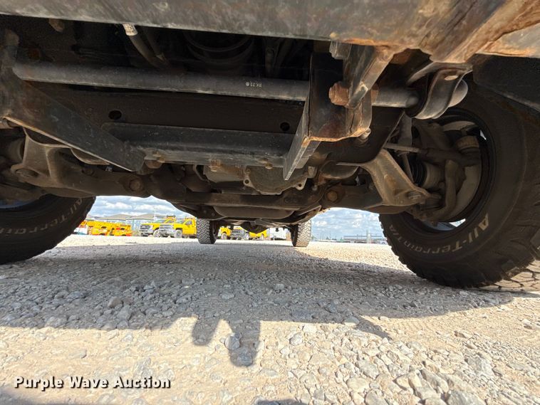 image for item EU5067 2018 Chevrolet Silverado 3500HD utility bed pickup truck