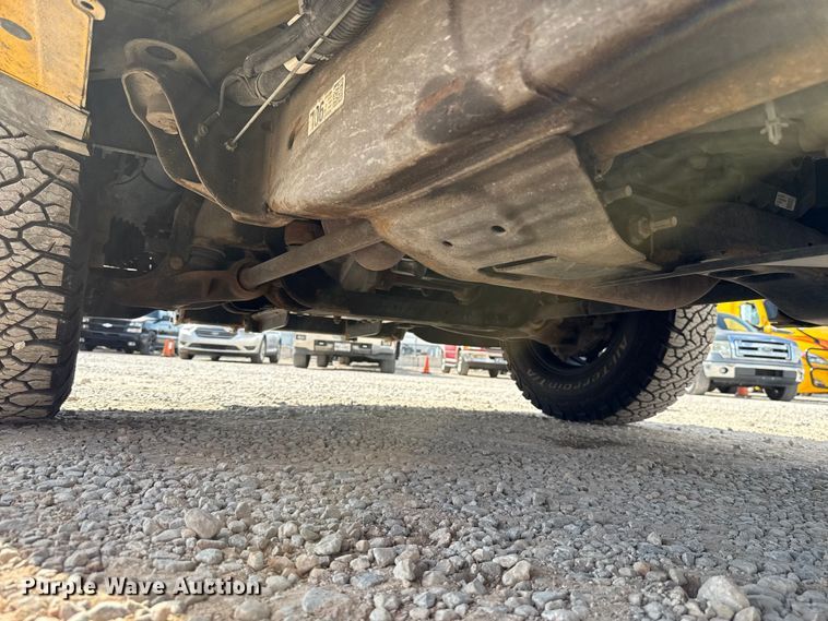 image for item EU5067 2018 Chevrolet Silverado 3500HD utility bed pickup truck