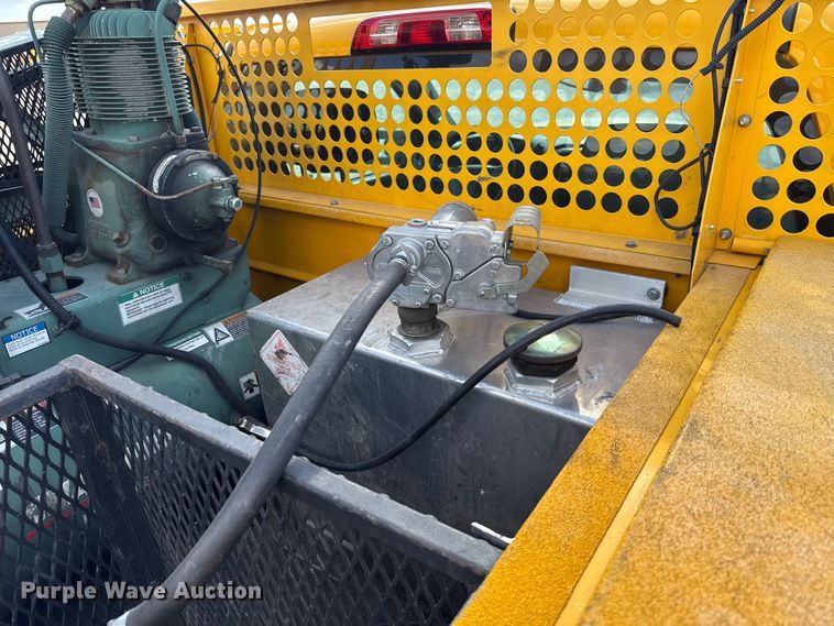 image for item EU5067 2018 Chevrolet Silverado 3500HD utility bed pickup truck