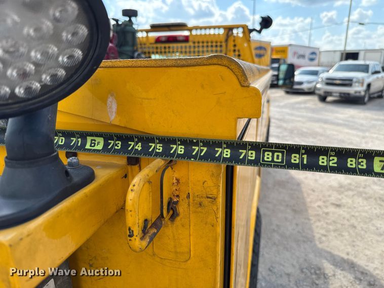 image for item EU5067 2018 Chevrolet Silverado 3500HD utility bed pickup truck