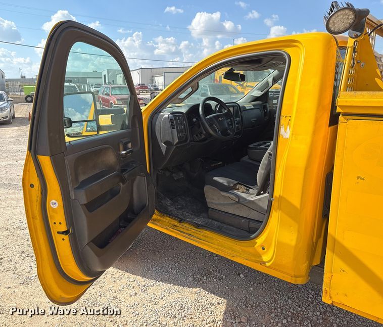 image for item EU5067 2018 Chevrolet Silverado 3500HD utility bed pickup truck