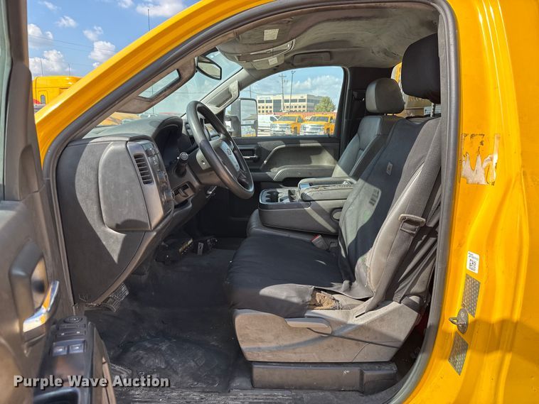 image for item EU5067 2018 Chevrolet Silverado 3500HD utility bed pickup truck