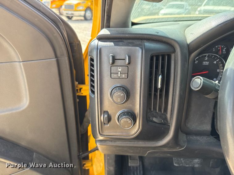 image for item EU5067 2018 Chevrolet Silverado 3500HD utility bed pickup truck