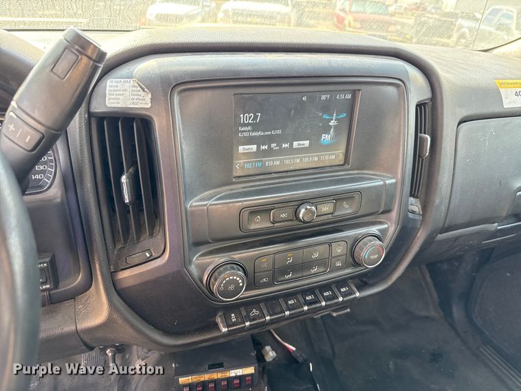 image for item EU5067 2018 Chevrolet Silverado 3500HD utility bed pickup truck