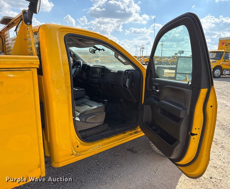 image for item EU5067 2018 Chevrolet Silverado 3500HD utility bed pickup truck