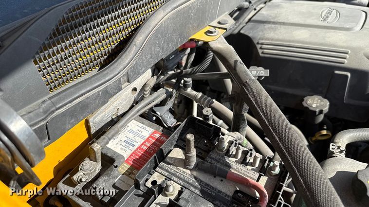 image for item EU5067 2018 Chevrolet Silverado 3500HD utility bed pickup truck