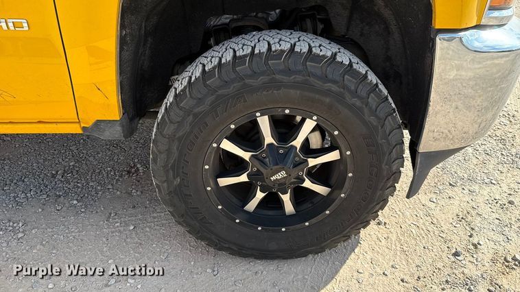 image for item EU5067 2018 Chevrolet Silverado 3500HD utility bed pickup truck