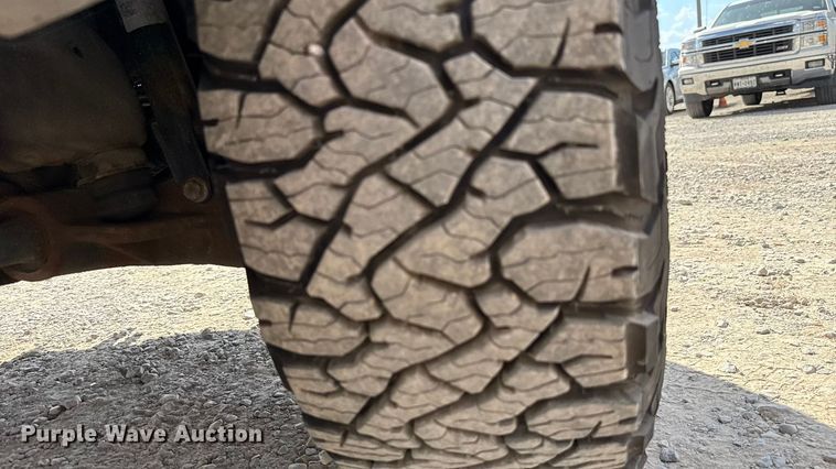 image for item EU5067 2018 Chevrolet Silverado 3500HD utility bed pickup truck