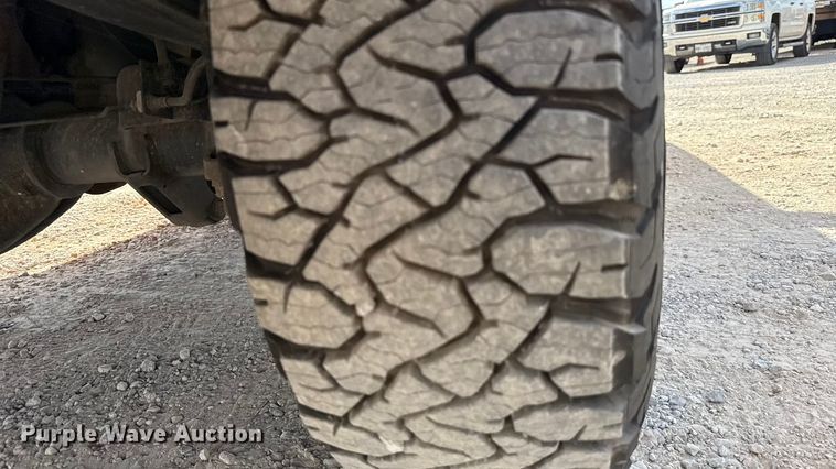 image for item EU5067 2018 Chevrolet Silverado 3500HD utility bed pickup truck