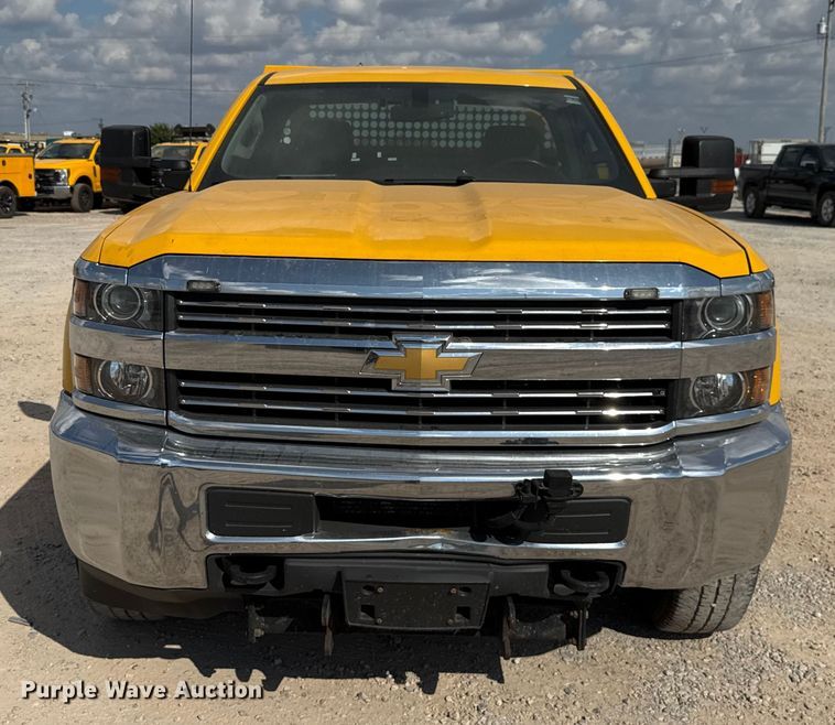 image for item EU5068 2018 Chevrolet Silverado 3500HD utility bed pickup truck