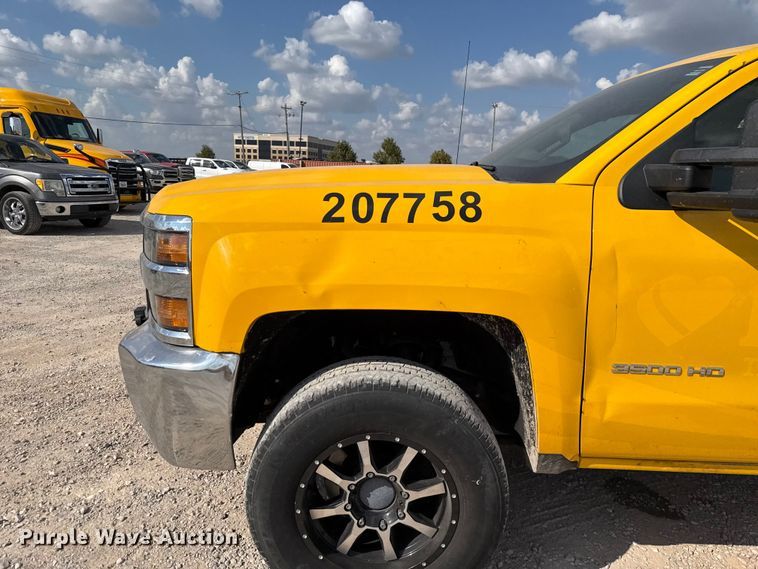 image for item EU5068 2018 Chevrolet Silverado 3500HD utility bed pickup truck