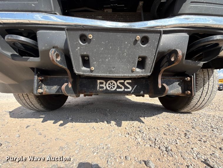 image for item EU5068 2018 Chevrolet Silverado 3500HD utility bed pickup truck