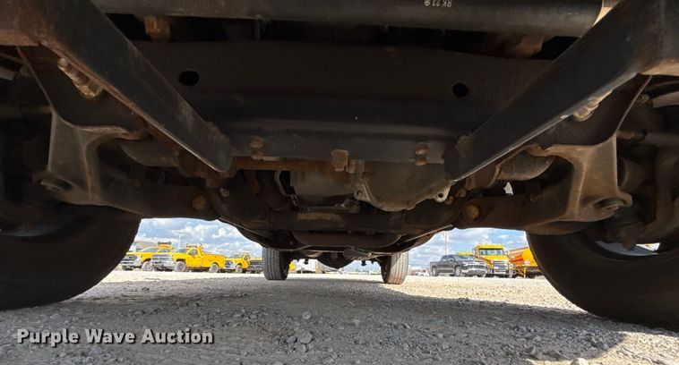 image for item EU5068 2018 Chevrolet Silverado 3500HD utility bed pickup truck