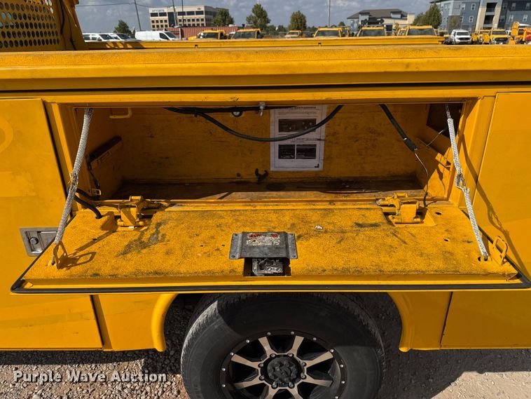 image for item EU5068 2018 Chevrolet Silverado 3500HD utility bed pickup truck