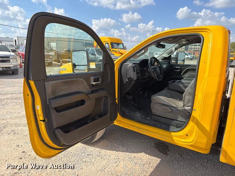 image for item EU5068 2018 Chevrolet Silverado 3500HD utility bed pickup truck