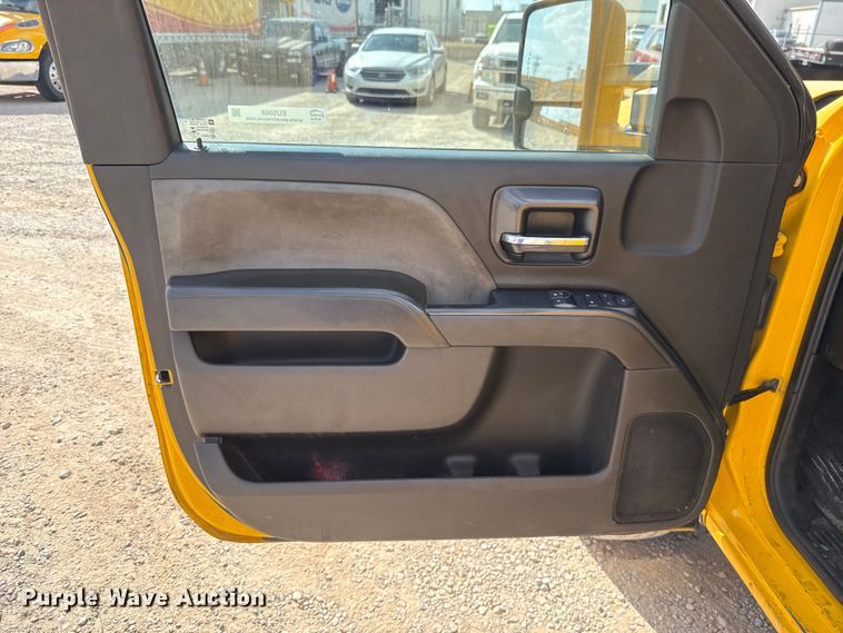 image for item EU5068 2018 Chevrolet Silverado 3500HD utility bed pickup truck