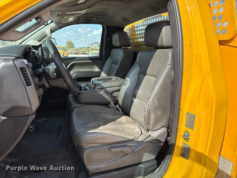 image for item EU5068 2018 Chevrolet Silverado 3500HD utility bed pickup truck