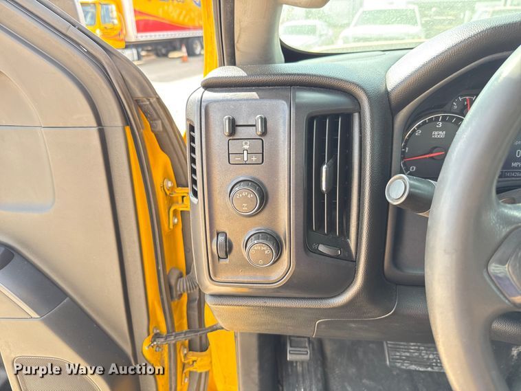 image for item EU5068 2018 Chevrolet Silverado 3500HD utility bed pickup truck