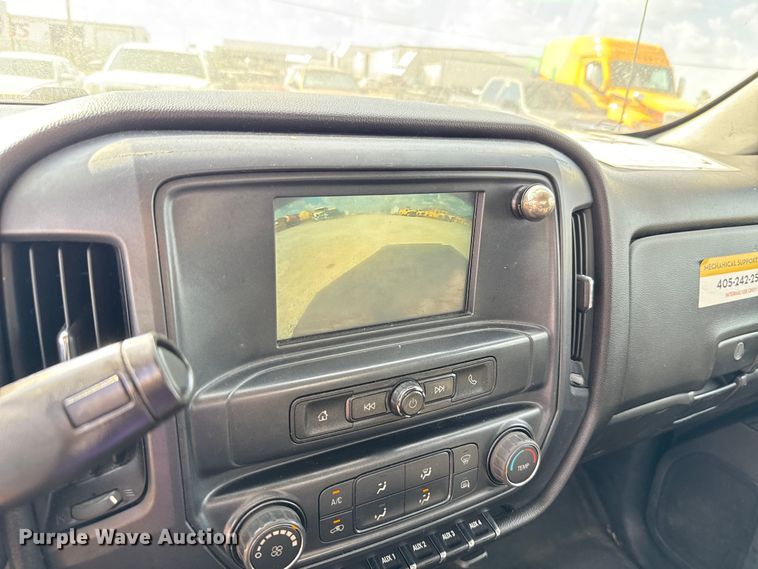 image for item EU5068 2018 Chevrolet Silverado 3500HD utility bed pickup truck