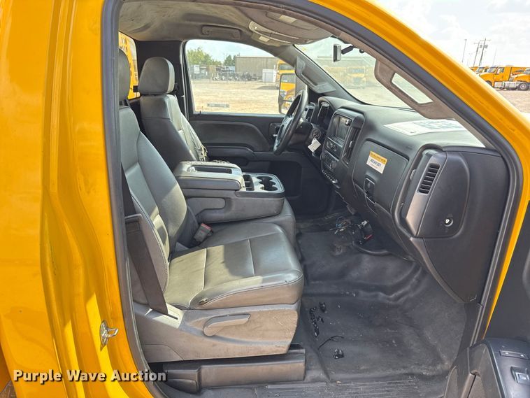 image for item EU5068 2018 Chevrolet Silverado 3500HD utility bed pickup truck