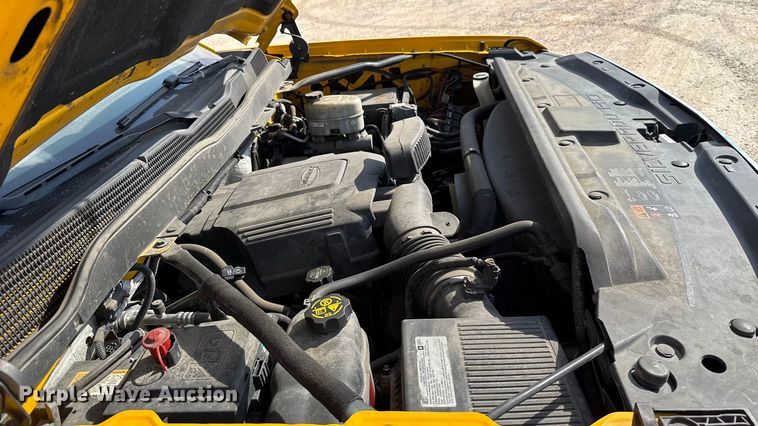 image for item EU5068 2018 Chevrolet Silverado 3500HD utility bed pickup truck