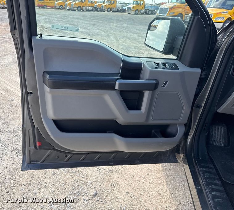 image for item EU5069 2018 Ford F150 SuperCab pickup truck