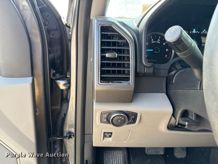 image for item EU5069 2018 Ford F150 SuperCab pickup truck