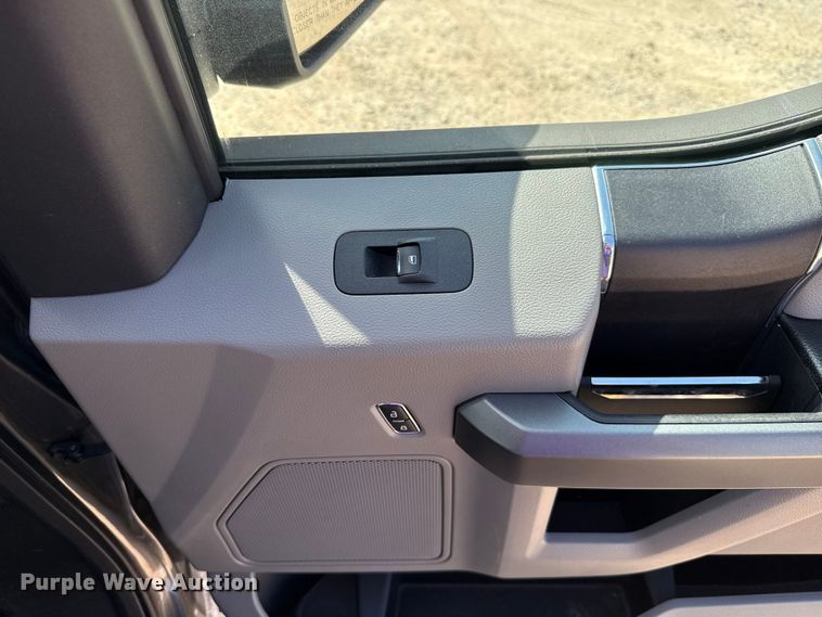 image for item EU5069 2018 Ford F150 SuperCab pickup truck