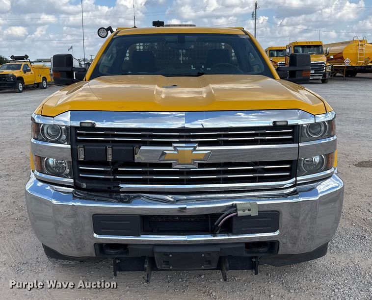 image for item EU5070 2018 Chevrolet Silverado 3500HD utility bed pickup truck