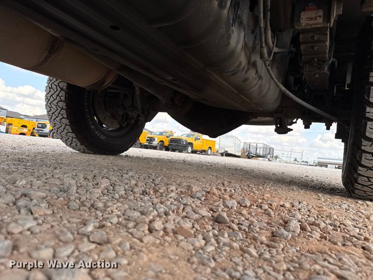 image for item EU5070 2018 Chevrolet Silverado 3500HD utility bed pickup truck