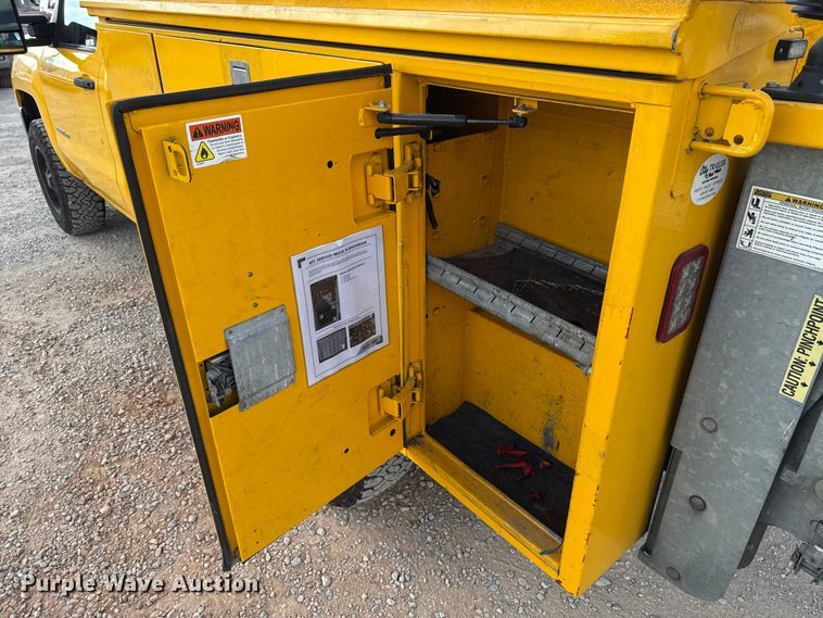 image for item EU5070 2018 Chevrolet Silverado 3500HD utility bed pickup truck