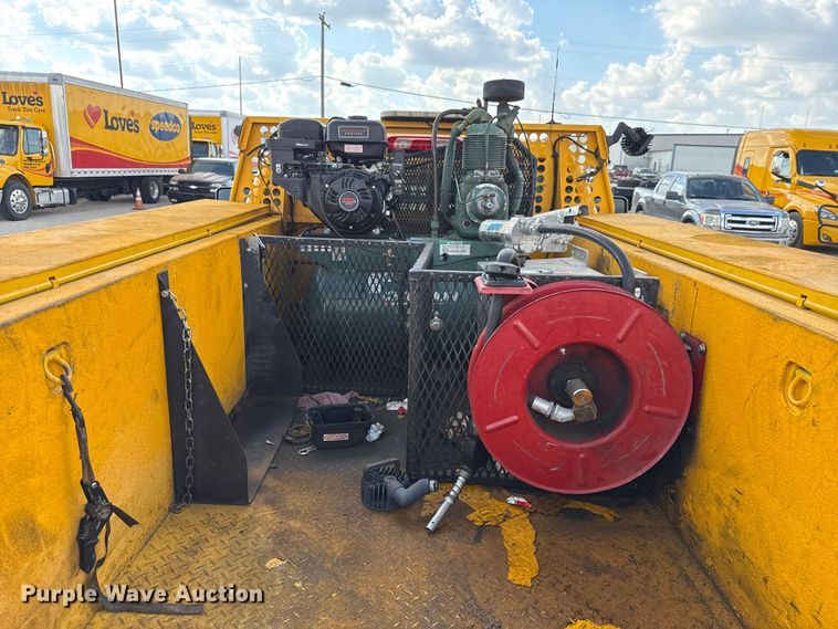 image for item EU5070 2018 Chevrolet Silverado 3500HD utility bed pickup truck