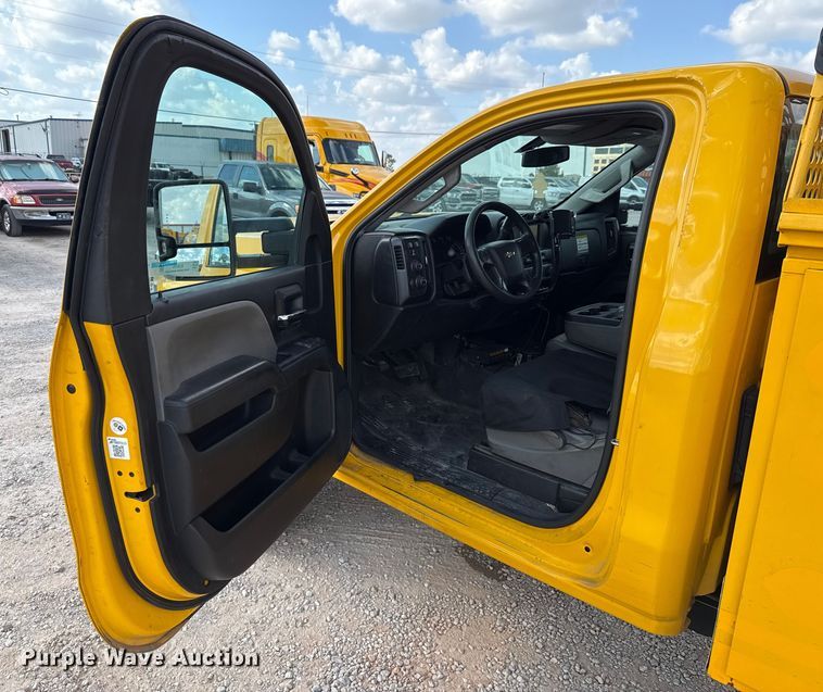 image for item EU5070 2018 Chevrolet Silverado 3500HD utility bed pickup truck