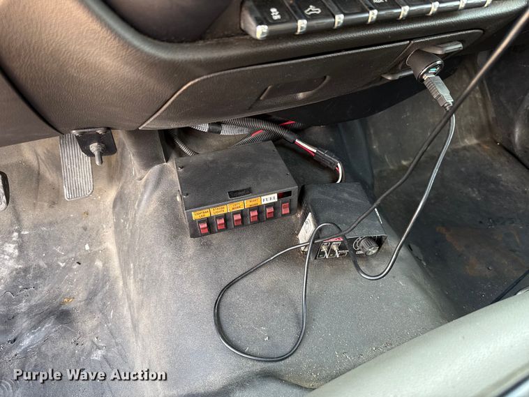 image for item EU5070 2018 Chevrolet Silverado 3500HD utility bed pickup truck