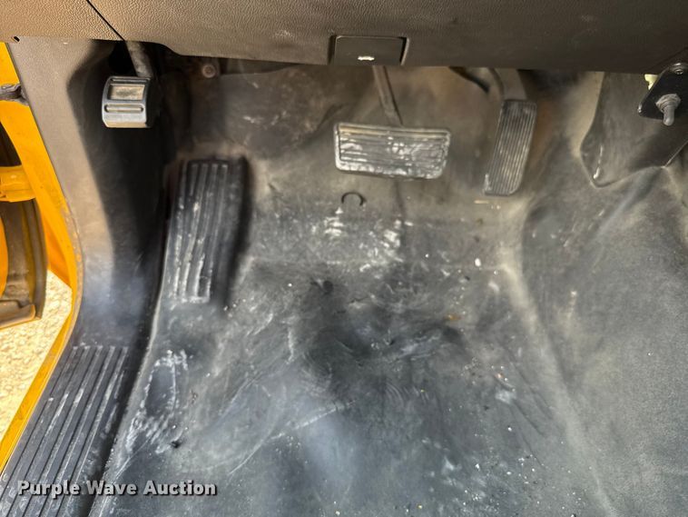 image for item EU5070 2018 Chevrolet Silverado 3500HD utility bed pickup truck