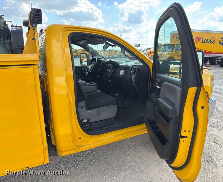 image for item EU5070 2018 Chevrolet Silverado 3500HD utility bed pickup truck