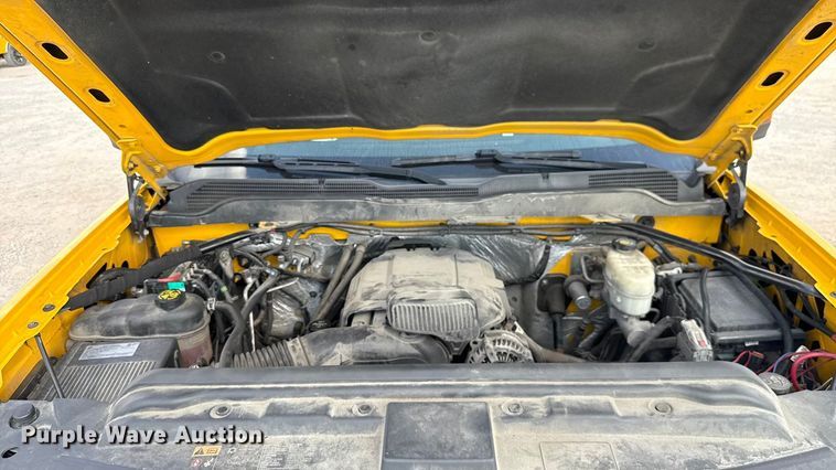 image for item EU5070 2018 Chevrolet Silverado 3500HD utility bed pickup truck