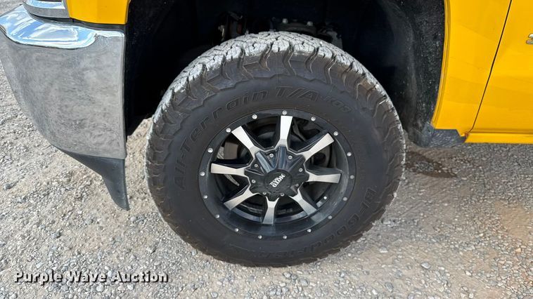 image for item EU5070 2018 Chevrolet Silverado 3500HD utility bed pickup truck