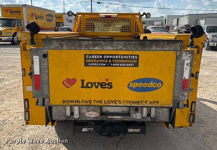 image for item EU5071 2019 Ford F350 Super Duty utility bed pickup truck