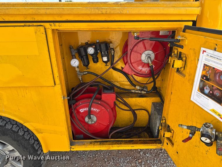 image for item EU5071 2019 Ford F350 Super Duty utility bed pickup truck