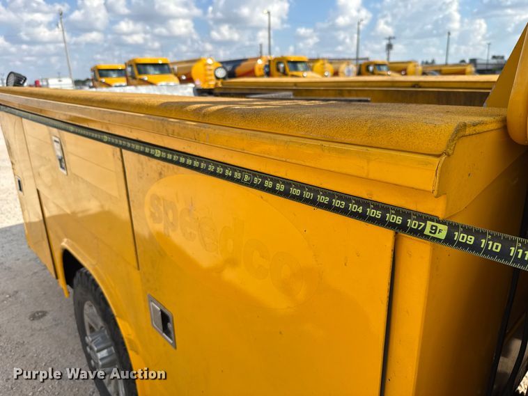 image for item EU5071 2019 Ford F350 Super Duty utility bed pickup truck