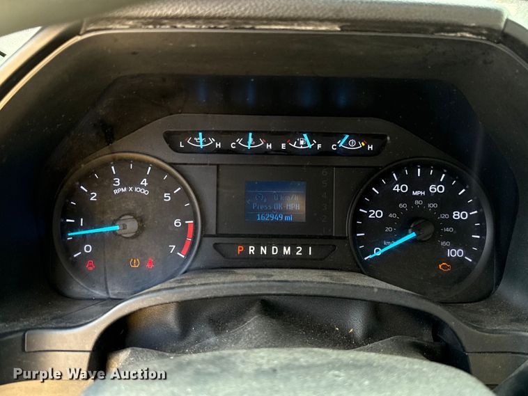 image for item EU5071 2019 Ford F350 Super Duty utility bed pickup truck